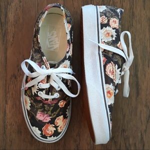 ❌⭕️❌⭕️floral vans.
